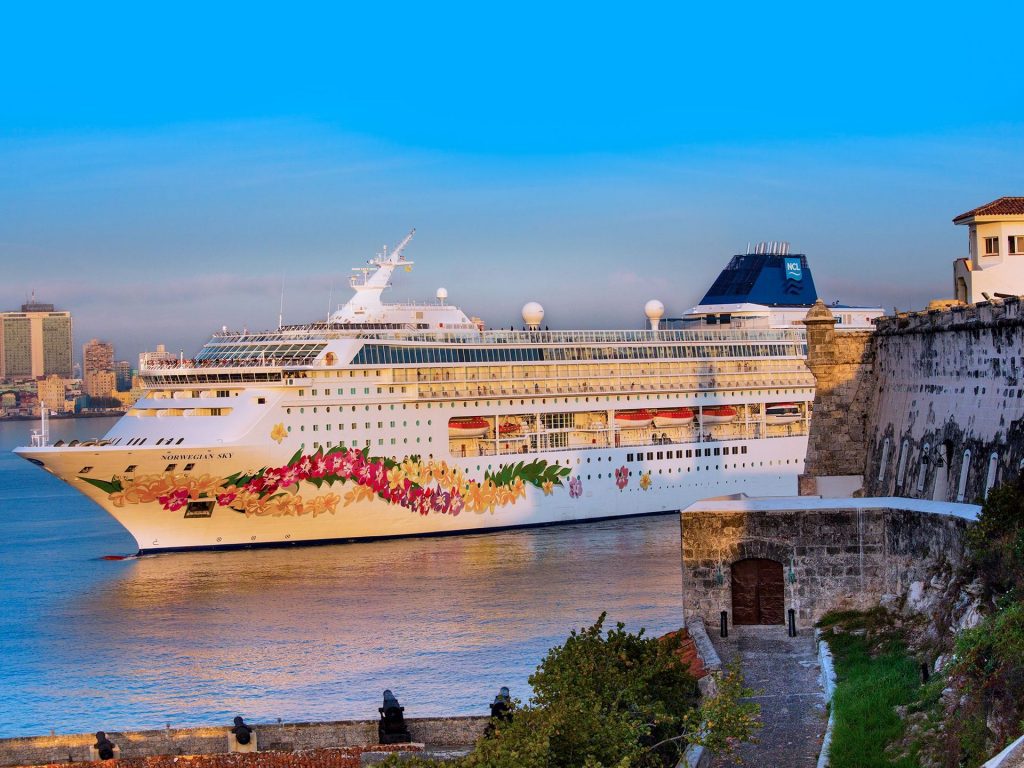 Prize 8 - Grand Caribbean Getaway. Norweigan Key cruise boat